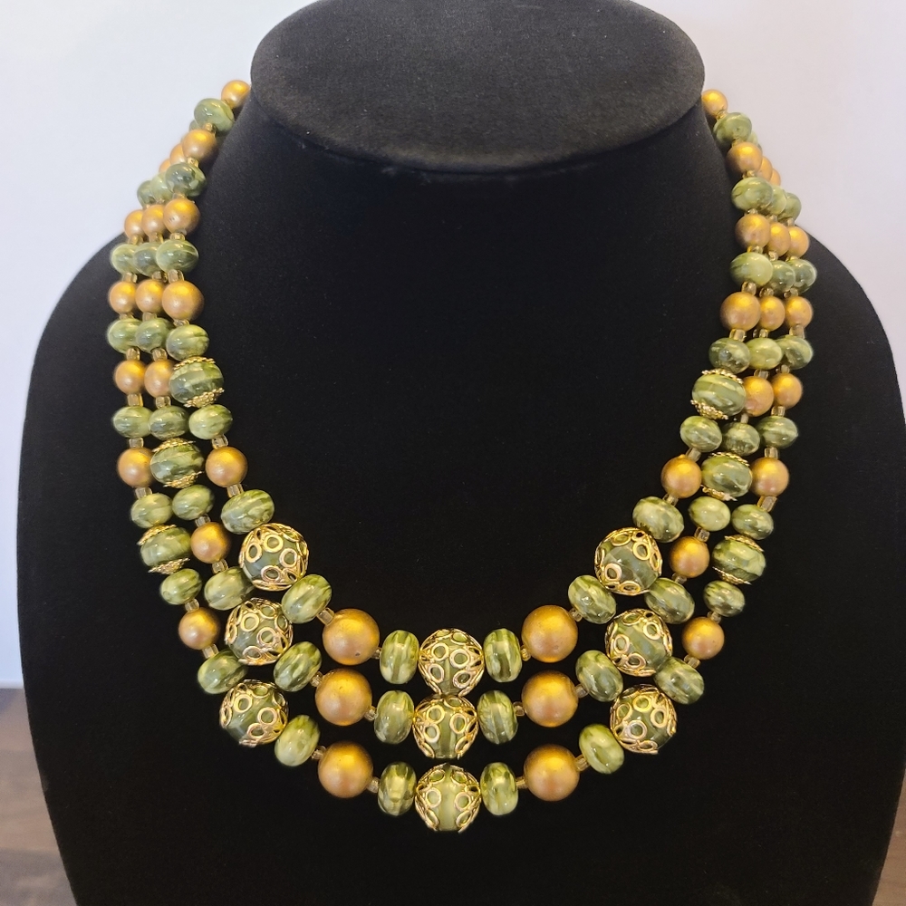 Vintage 9" Layered Green and Gold Necklace